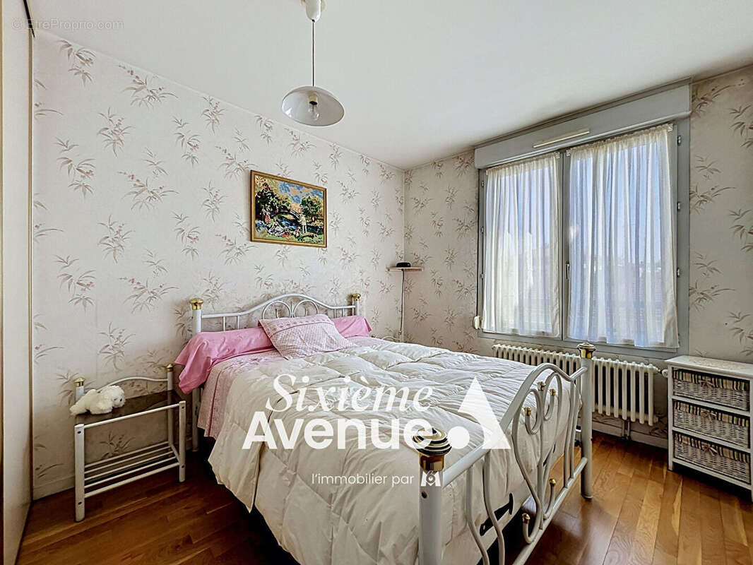 Appartement à DECINES-CHARPIEU