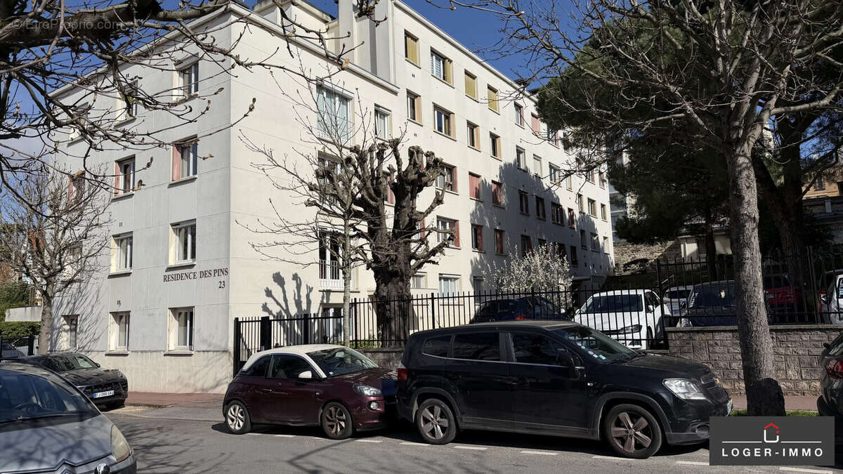 Appartement à SAINT-MAUR-DES-FOSSES