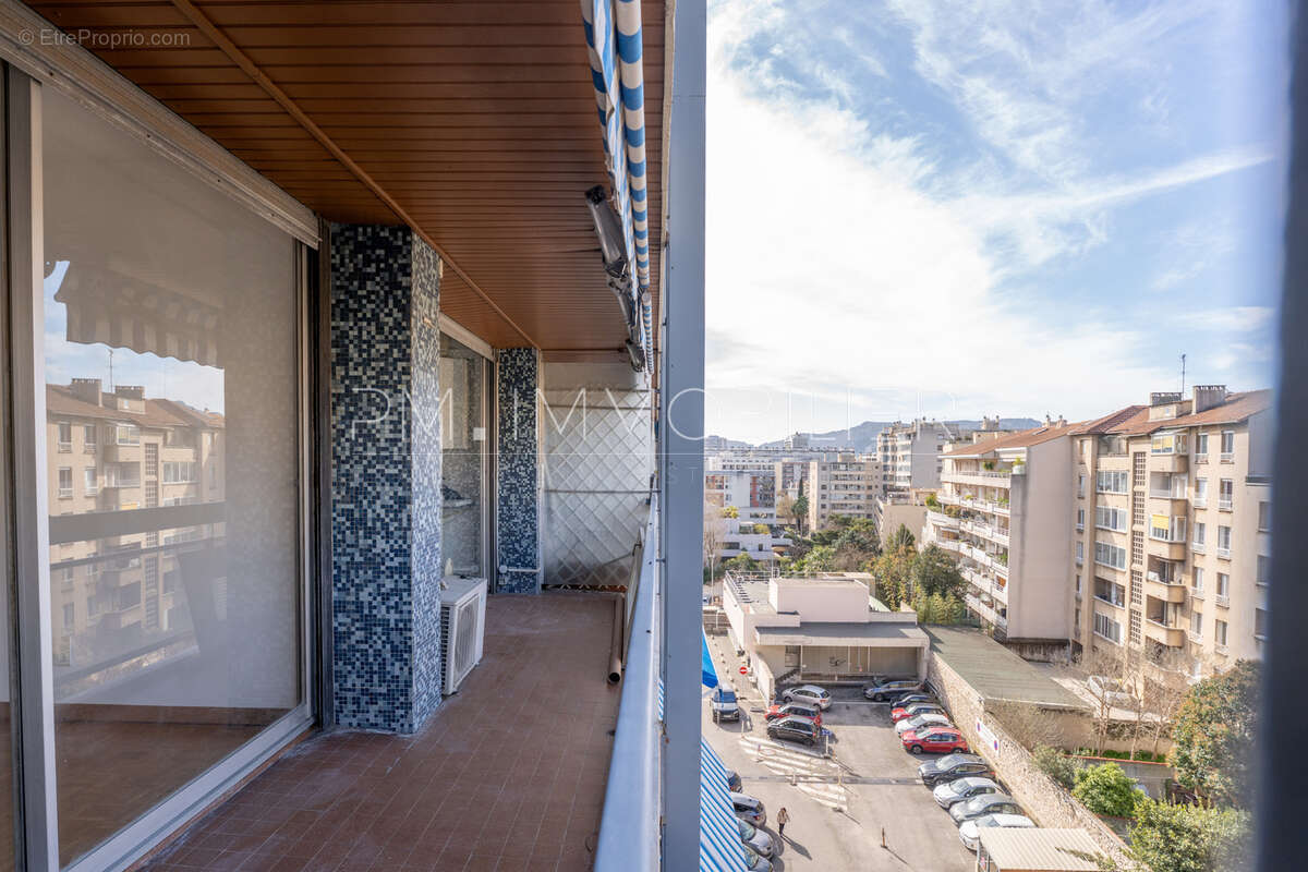 Appartement à MARSEILLE-8E