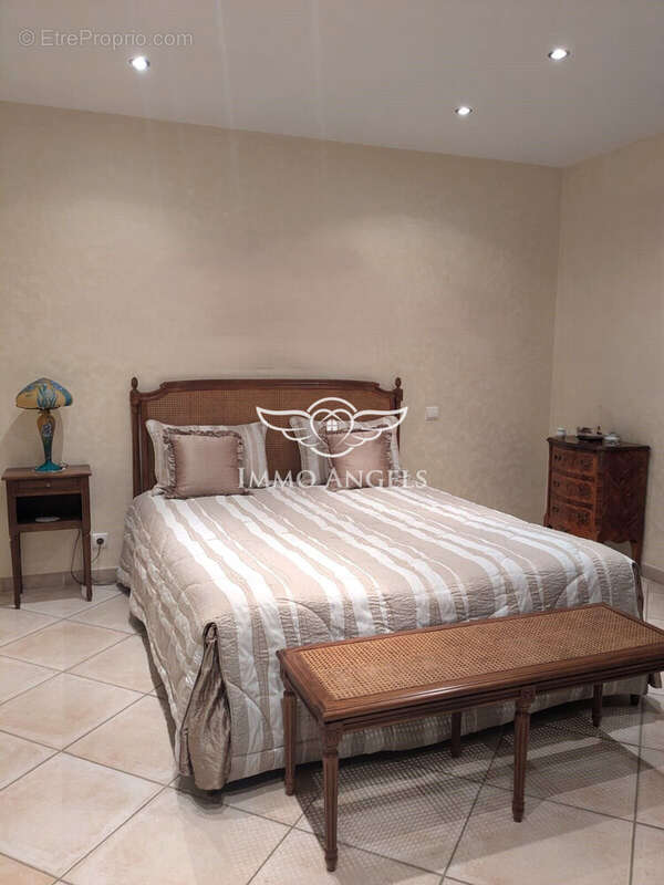 Chambre 1 - Maison à SAUVIAN