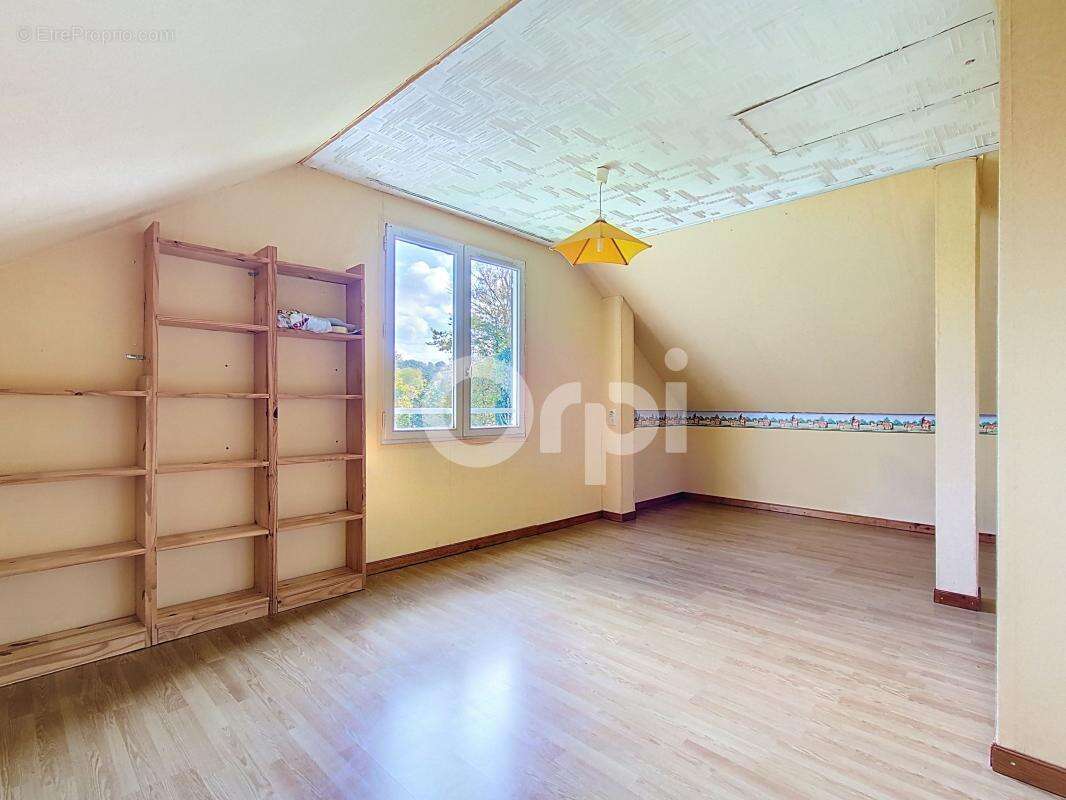 Maison à DOULEVANT-LE-CHATEAU