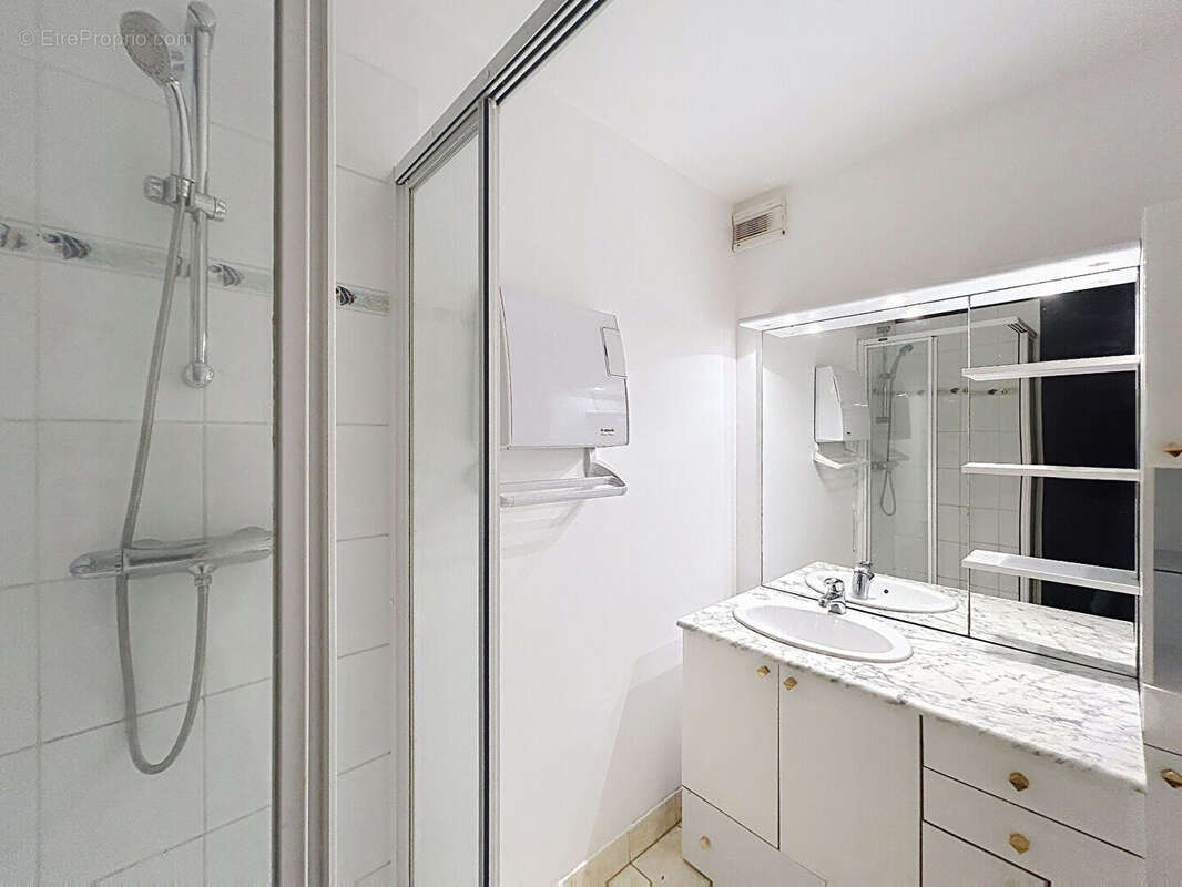 Appartement à DEVILLE-LES-ROUEN