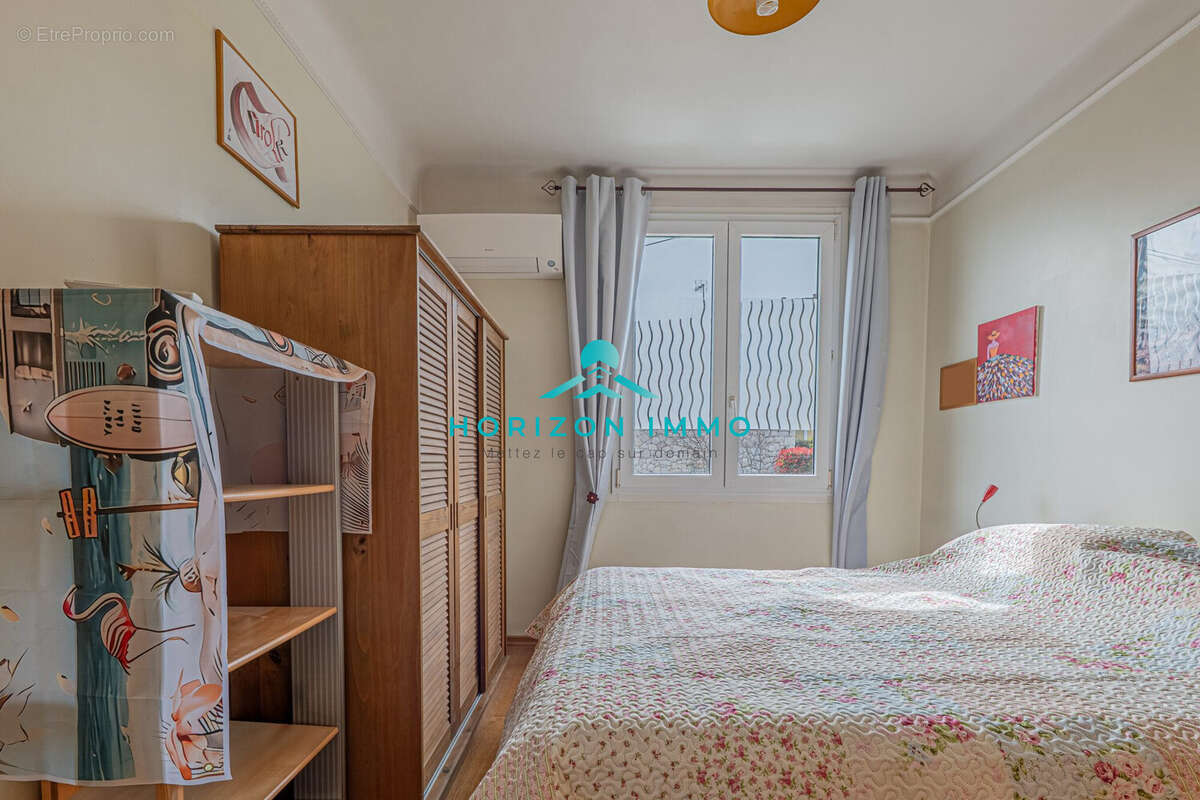 Appartement à SAINT-LAURENT-DU-VAR