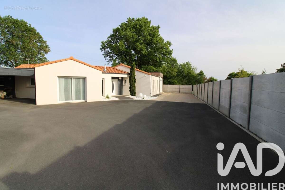 Photo 2 - Maison à CHAUCHE