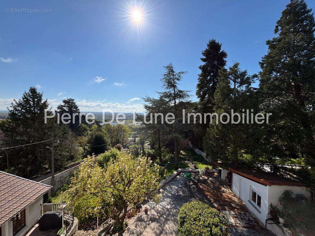 Maison à CALUIRE-ET-CUIRE