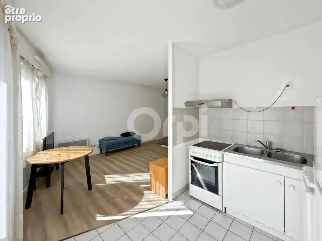 T1 Lumineux avec Parking – À deux pas de la Place Dupuy ! - photo 3
