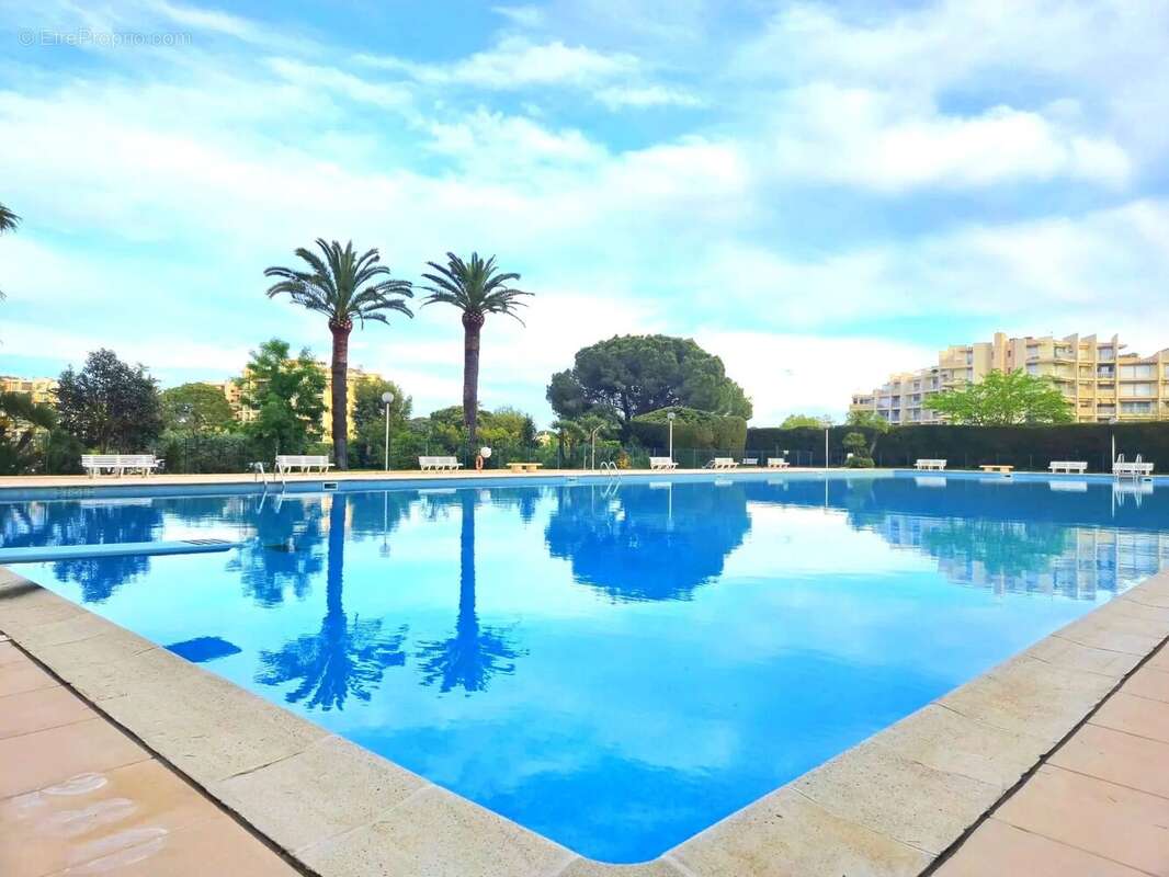 Appartement à MANDELIEU-LA-NAPOULE