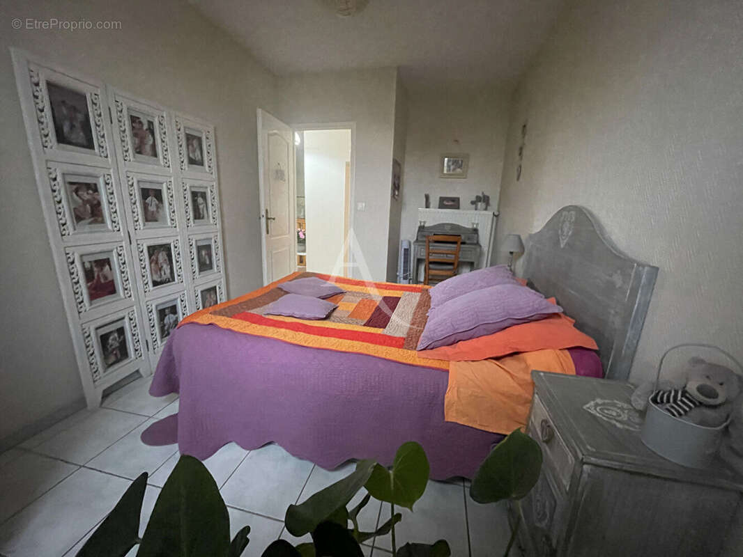 Maison à SAINT-JEAN-D'ANGELY