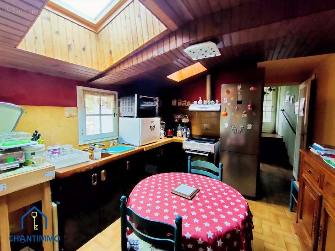 Maison à LA CAILLERE-SAINT-HILAIRE