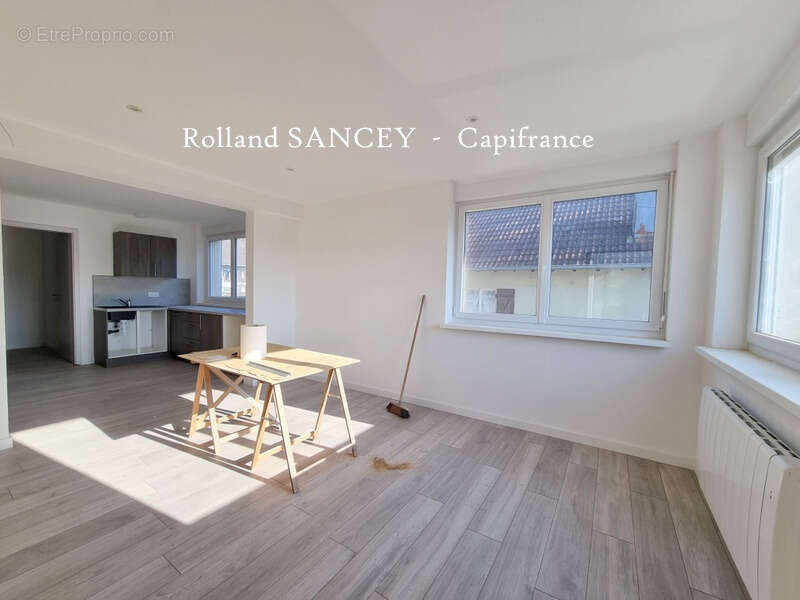 Appartement à RECHESY