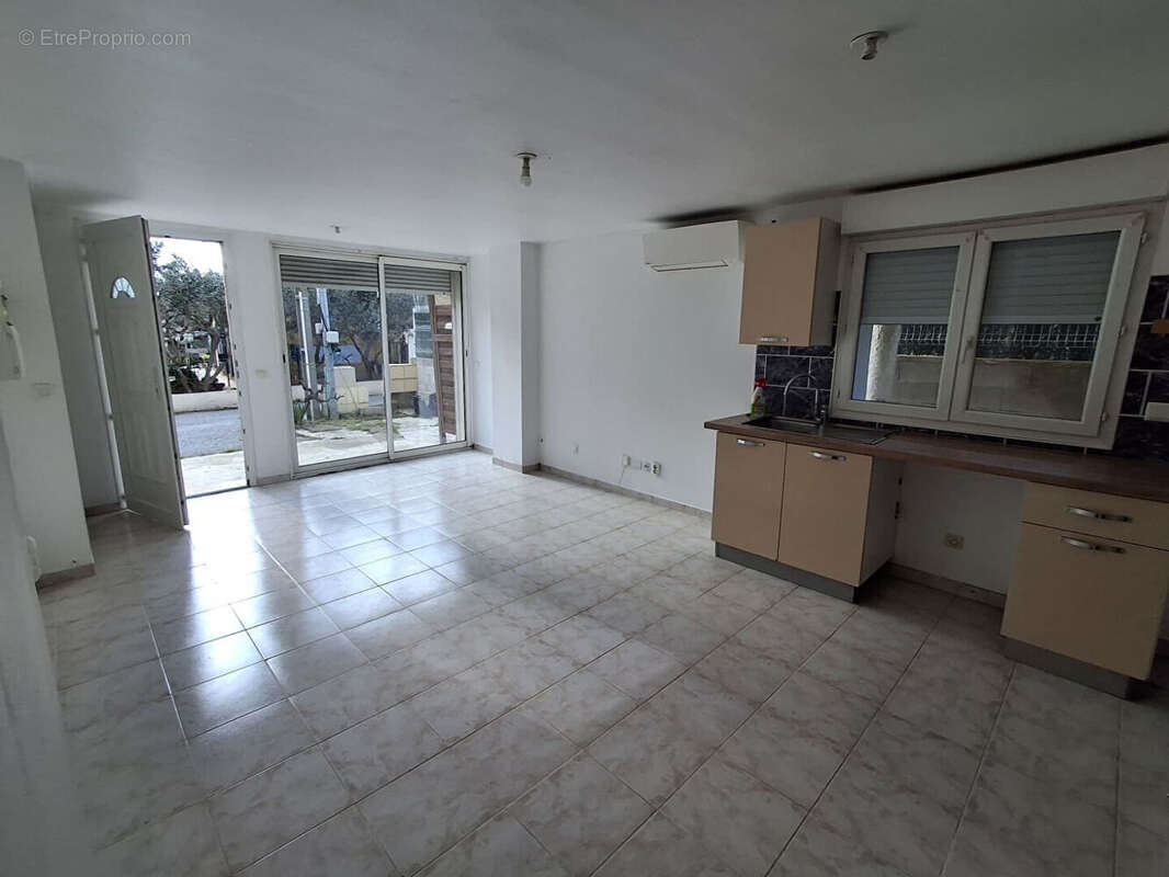 Appartement à ROGNAC