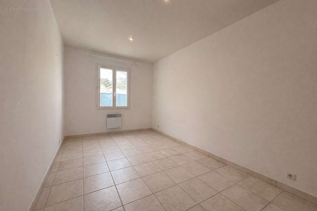 Maison à SAINT-YRIEIX-SUR-CHARENTE