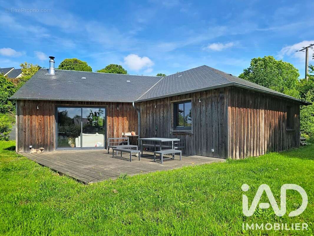 Maison 110 m² à Le Luot  - photo 2