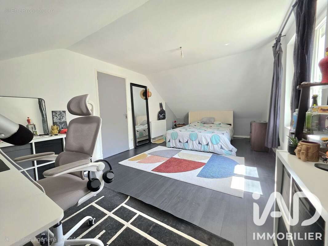 Photo 8