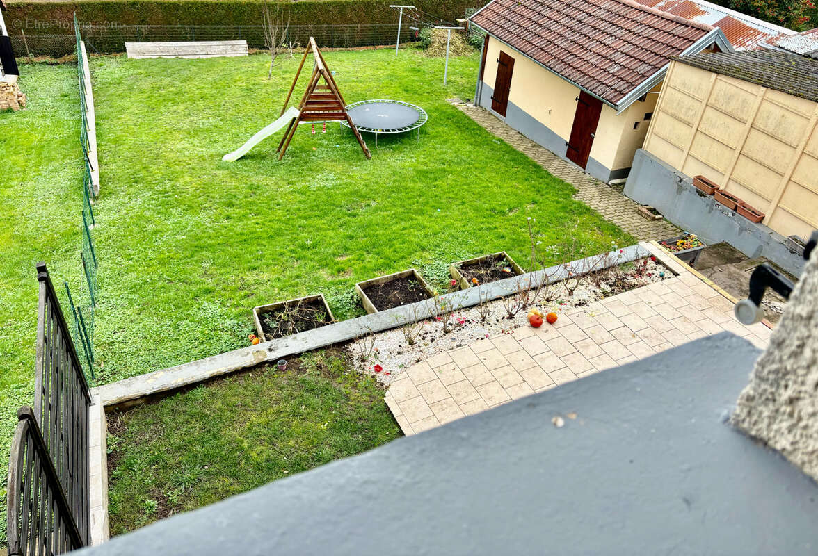 Maison à CHAMPAGNEY