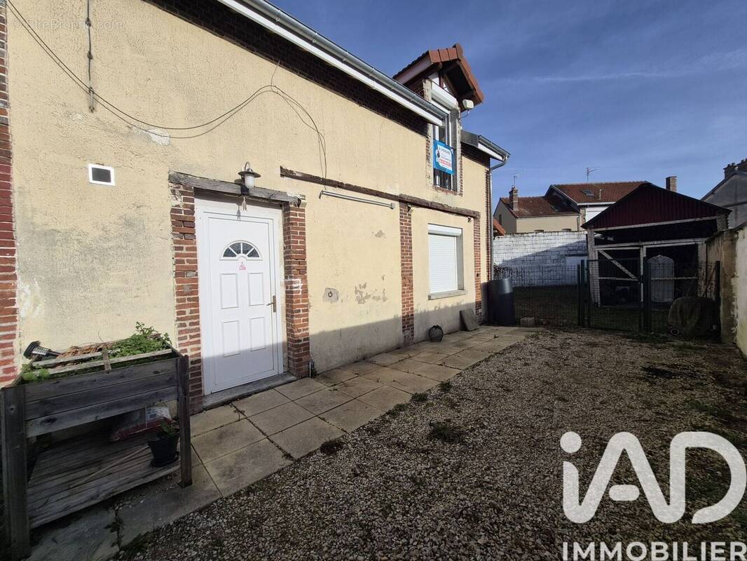 Photo 1 - Maison à ROMILLY-SUR-SEINE