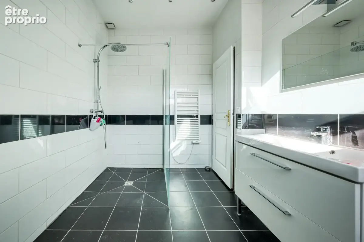 Belle et grande maison familiale - 290m2 au sol - 6 chambres - sous-sol total - photo 23
