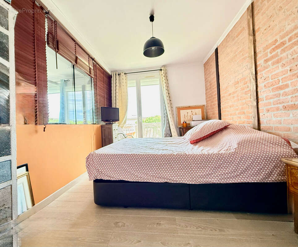 Appartement à SIX-FOURS-LES-PLAGES
