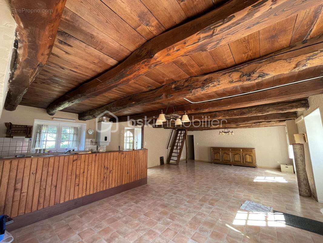 Maison à SAINT-SERVANT