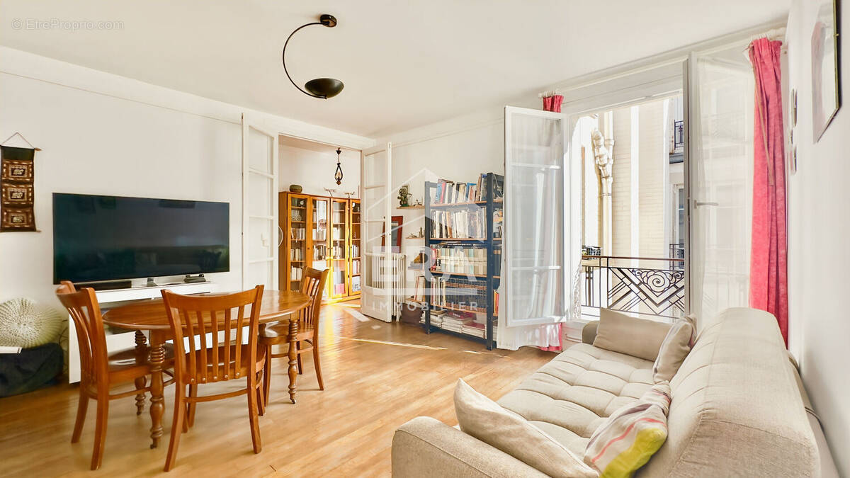 Appartement à PARIS-10E