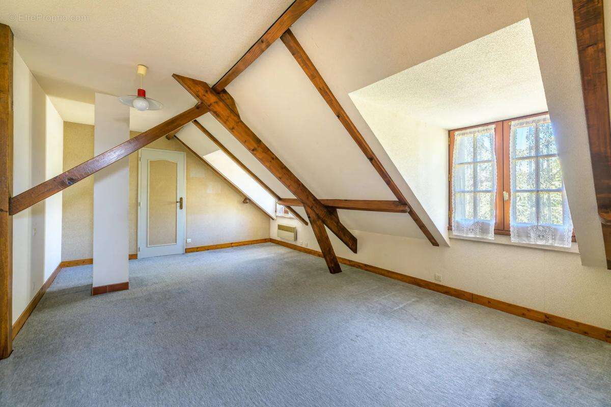 Maison de 6 pièces de 140 m² à Bléré - photo 9