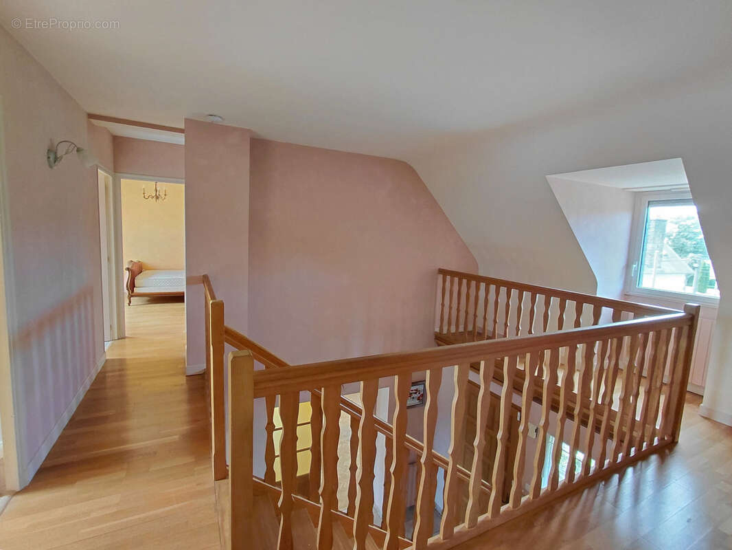Grande maison familiale de 171 m2 à  LANVOLLON - photo 8