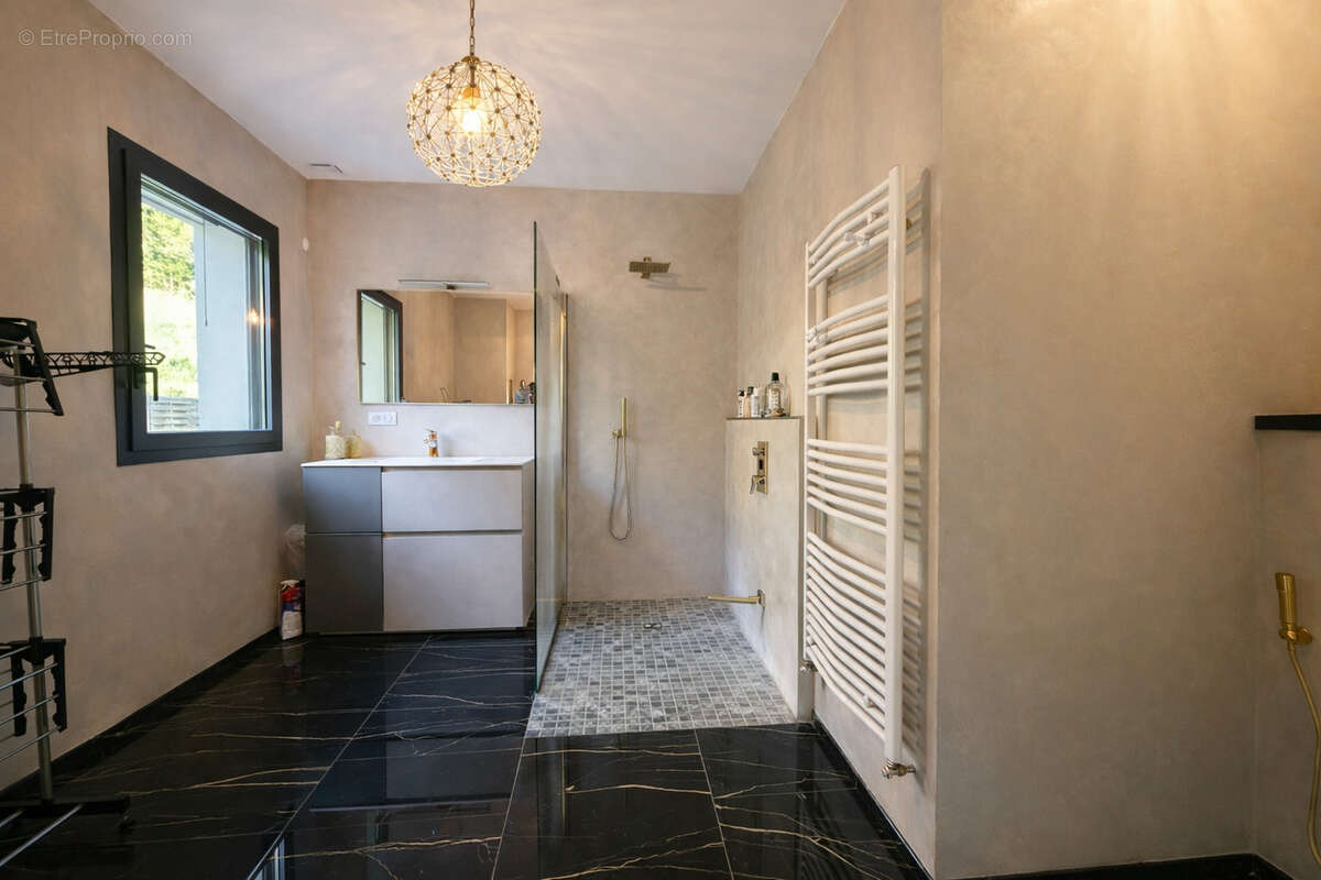Maison à FILLINGES