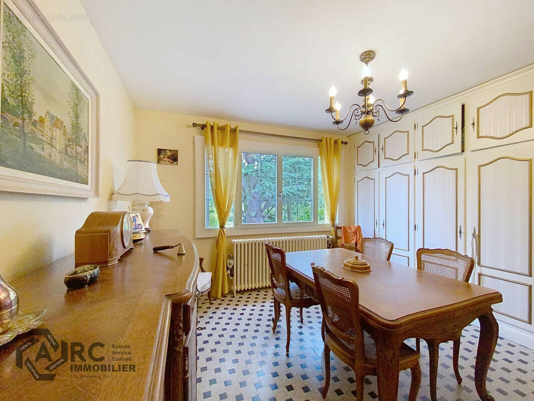 Maison à CHAINGY