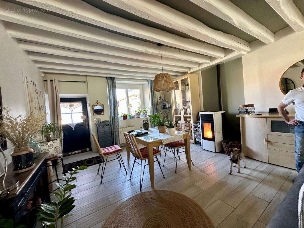 Maison à GOMMERVILLE