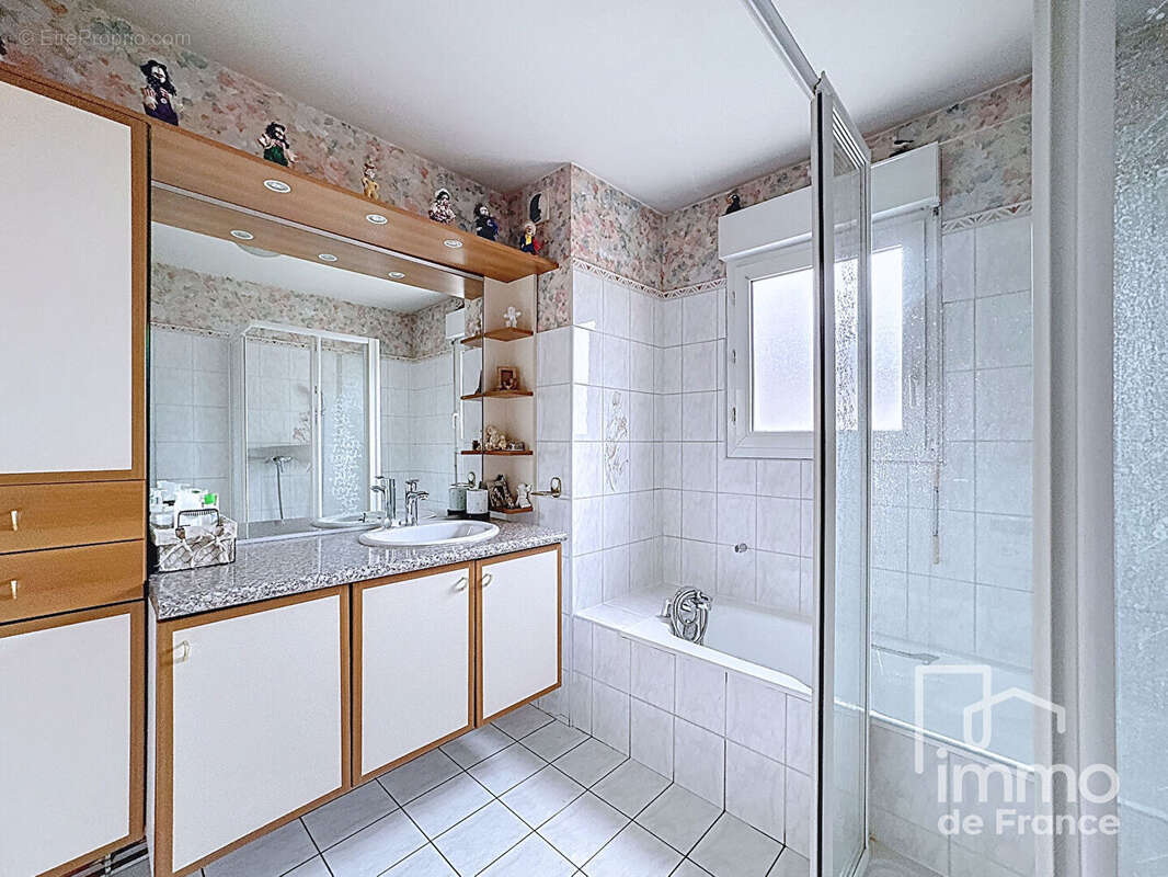 Appartement à BELLEGARDE-SUR-VALSERINE