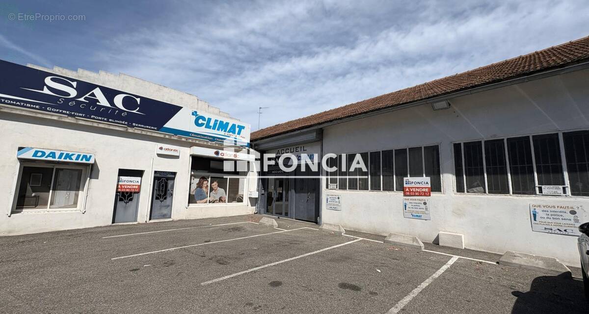 Commerce à AVIGNON