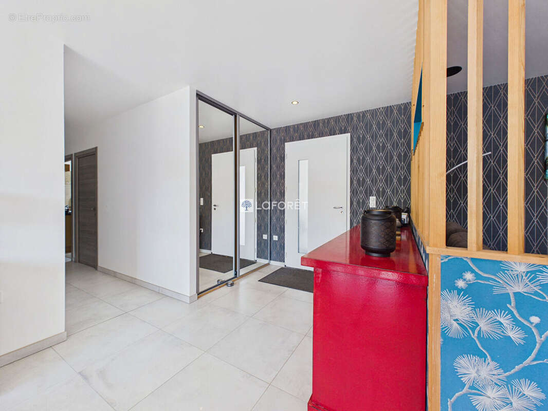 PLOMEUR  Maison familiale de plain-pied dans un environnement calme - photo 2