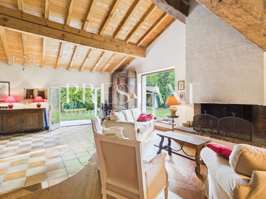 Maison à SAINT-MARTIN-DE-SEIGNANX