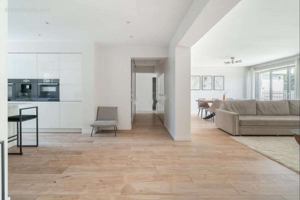 Appartement à ENGHIEN-LES-BAINS