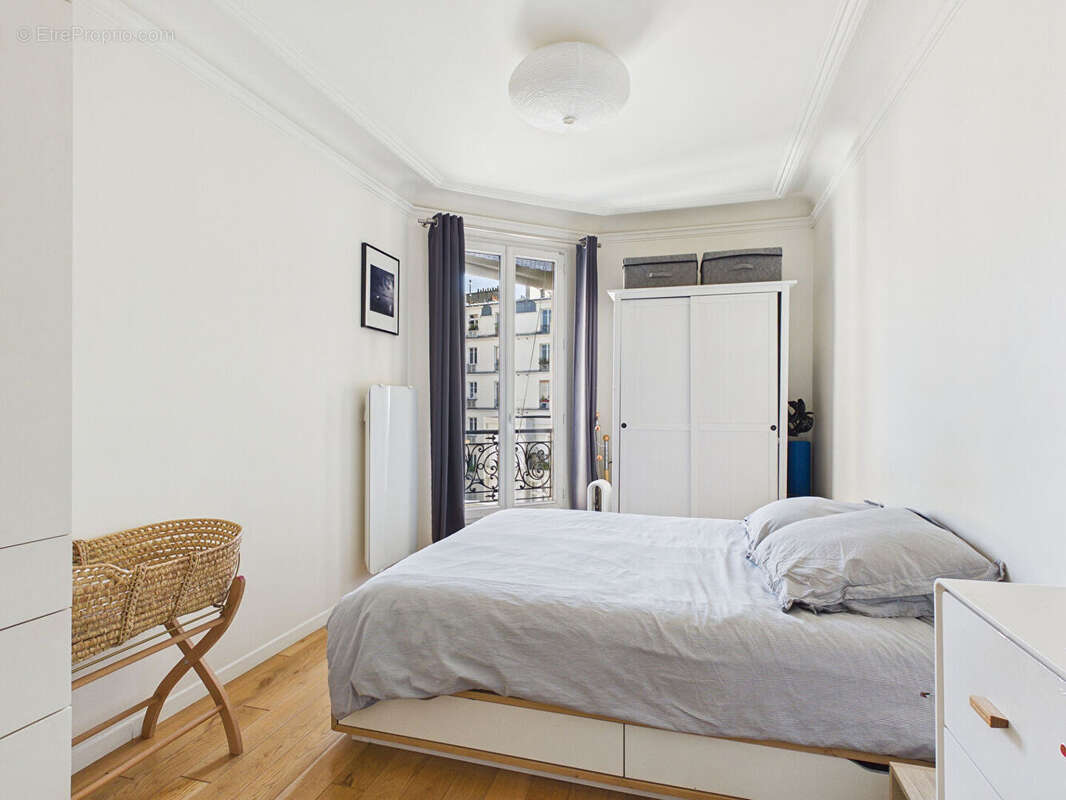 Appartement à PARIS-9E