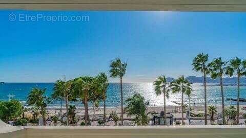Appartement à CANNES