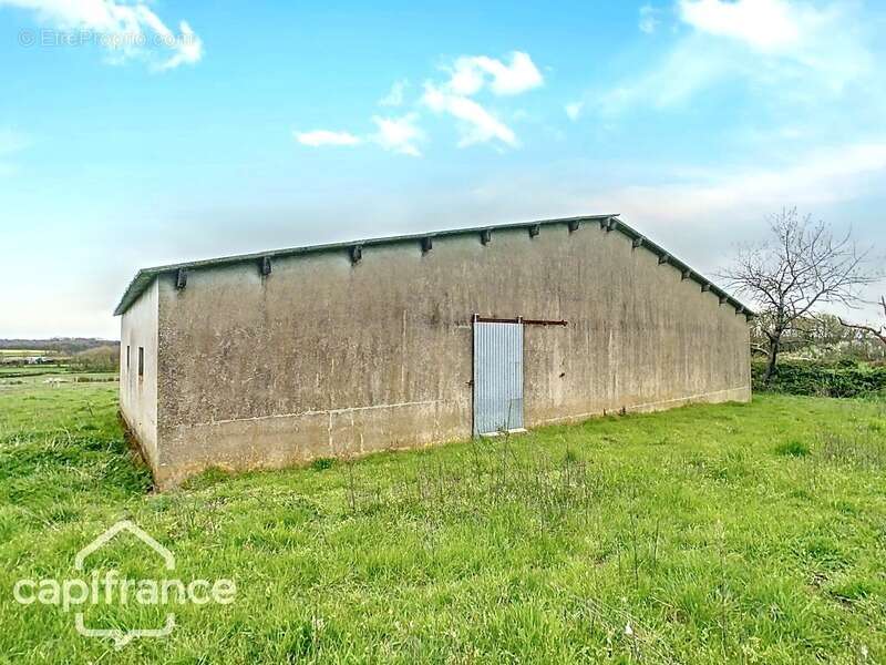 Maison à SAINT-VARENT