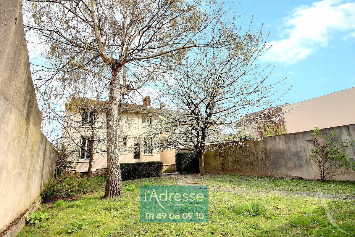 Maison à L'HAY-LES-ROSES