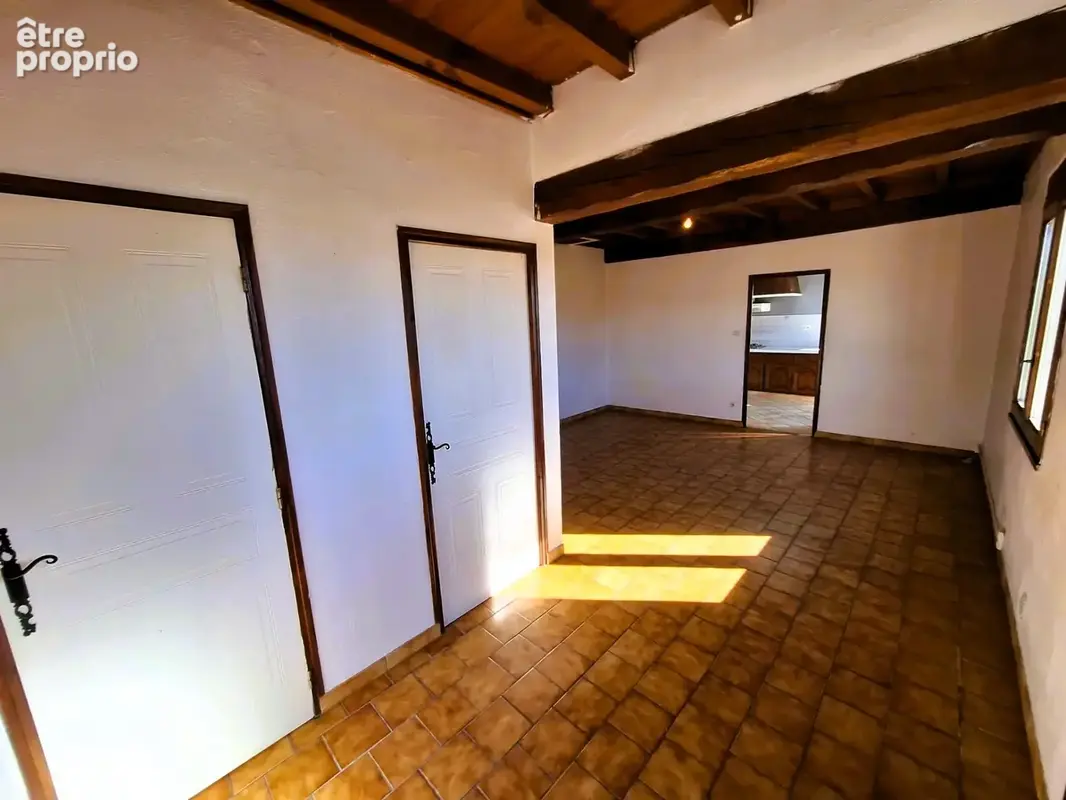  À VENDRE – Maison ancienne de 76 m² avec 2 chambres, sous-sol et cour à Vergoignan - photo 10