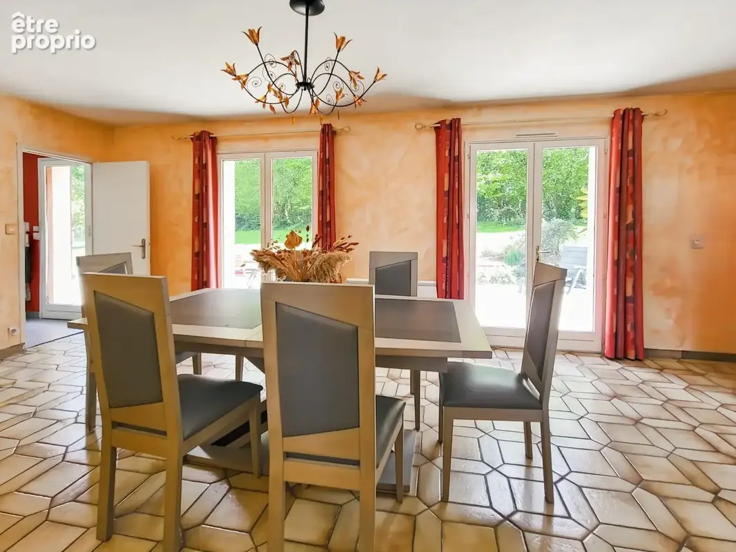 Maison familiale 4 chambres PARIGNE LE POLIN (72) 5 MN GUECELARD - photo 2