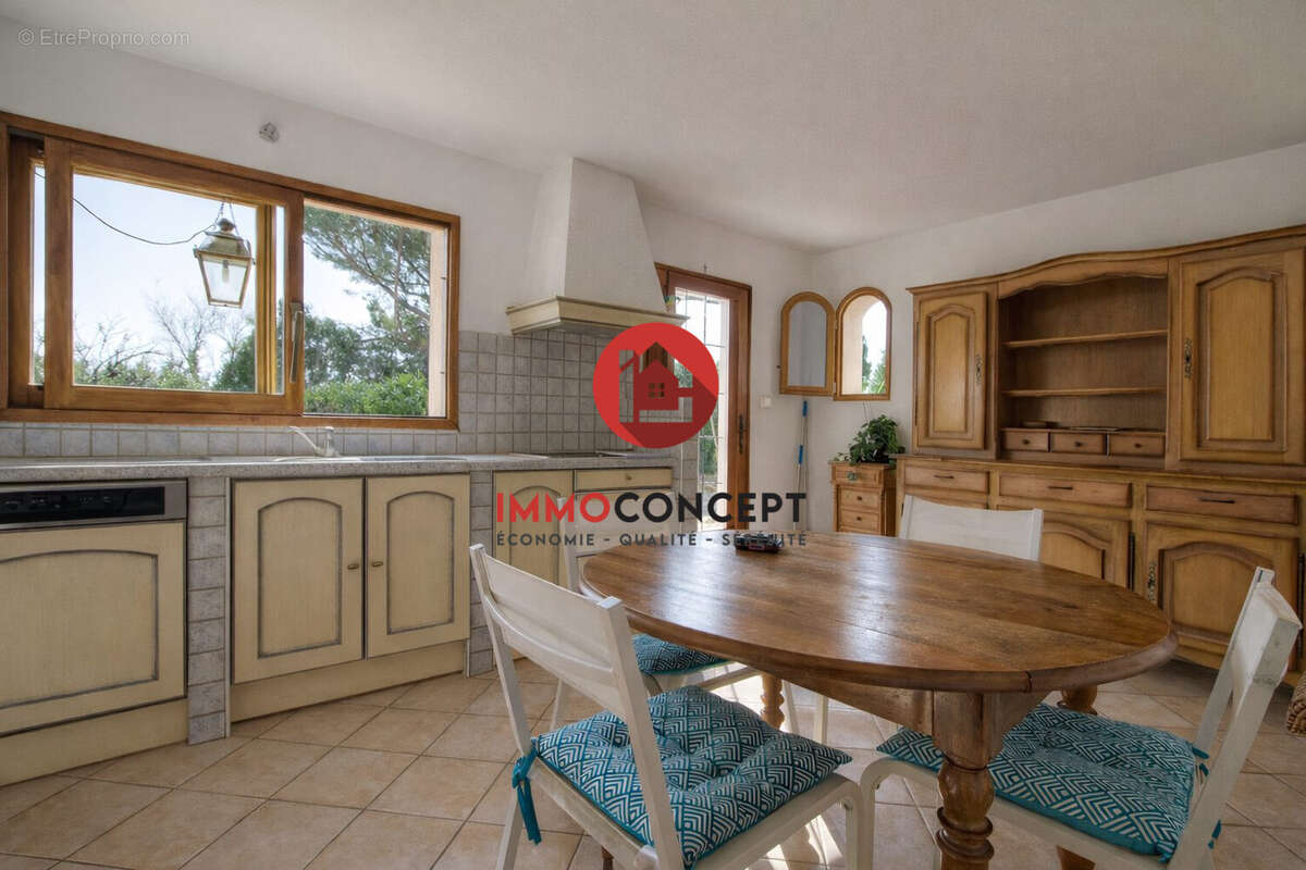 Maison à SAUVETERRE