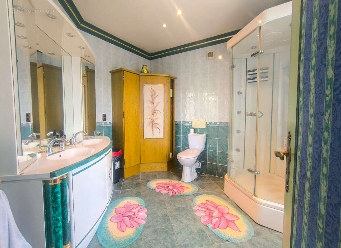 Maison 8 pièces + maison 3 pièces - photo 7