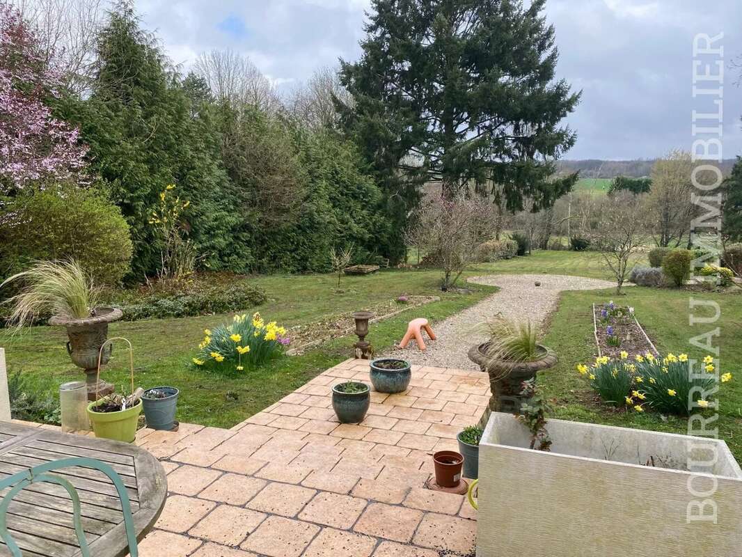 Maison à ARCES-DILO