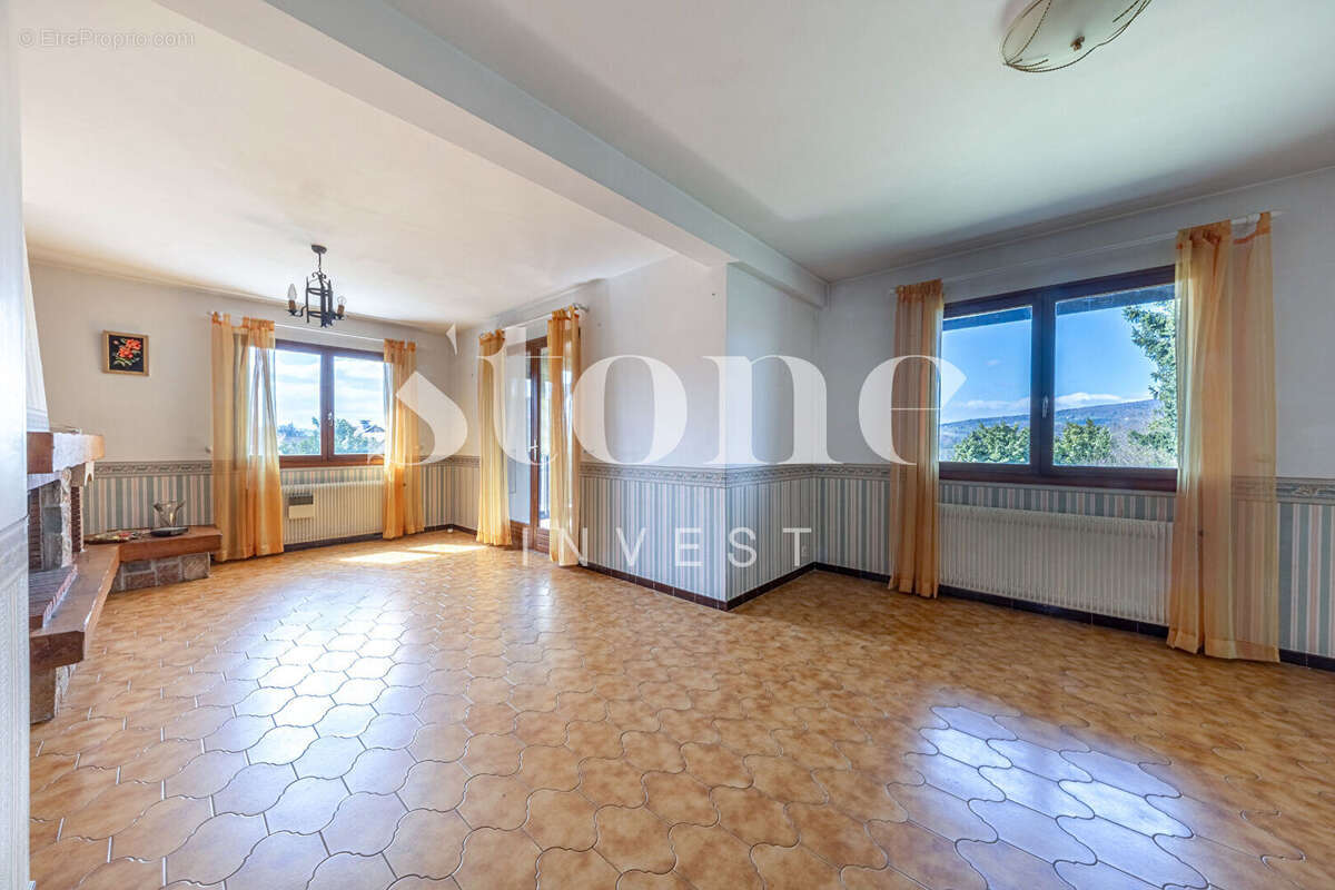 Maison à SAINT-MARTIN-BELLEVUE