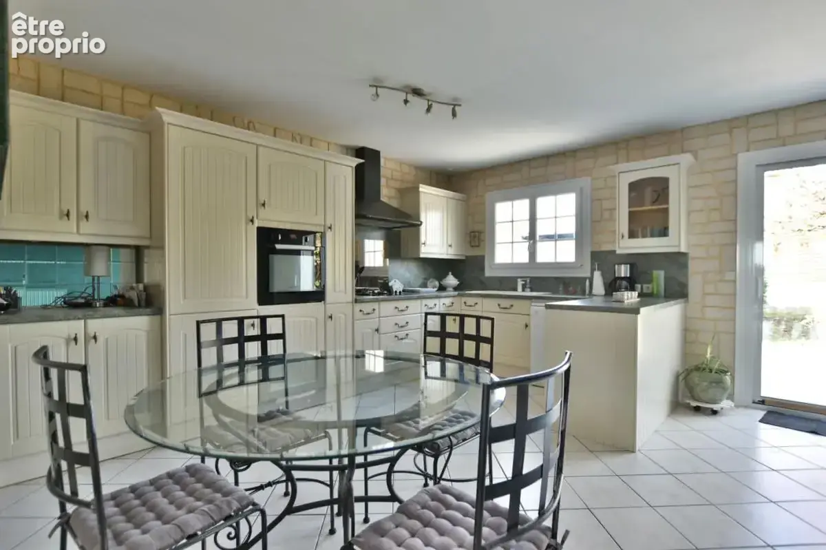 Maison 6 pièces 106 m² à vendre à Cholet (49300) - photo 3