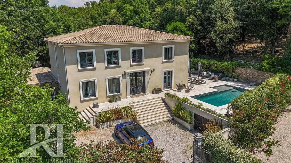 Maison à VALBONNE