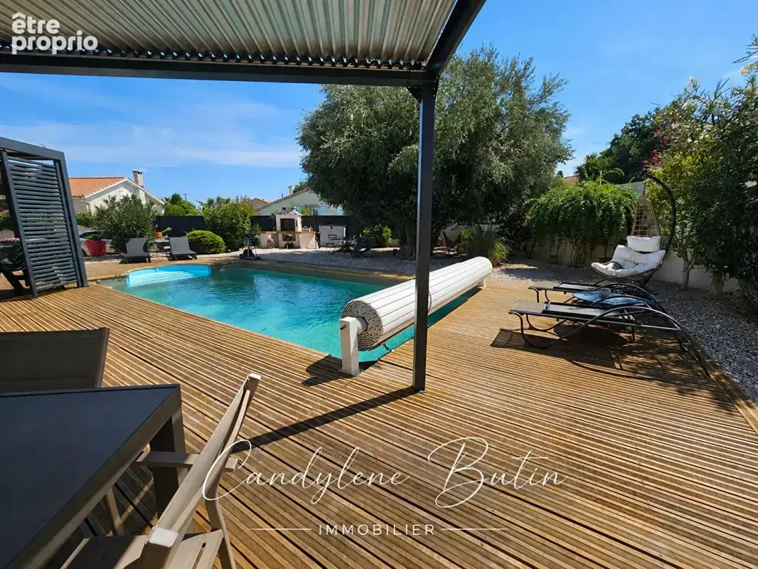 Villa de plain-pied , 164.7 m² ,4 chambres , 3 suites ?,piscine , terrain 1 025 m² - photo 18