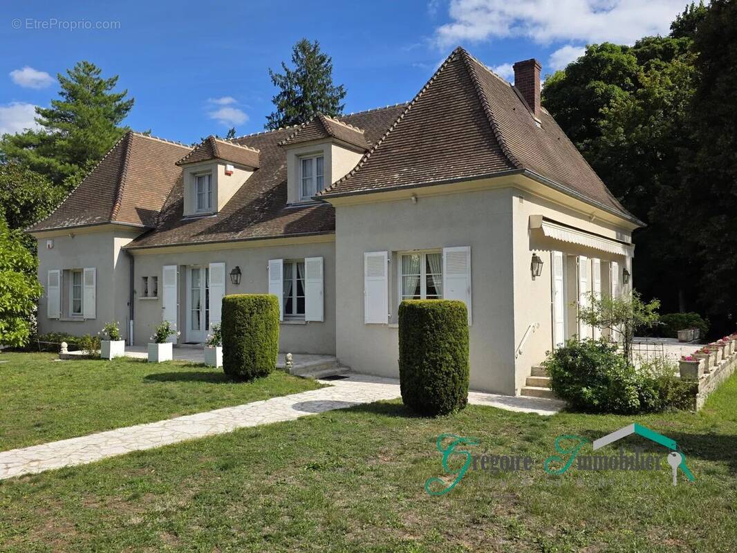 Maison à BOURRON-MARLOTTE
