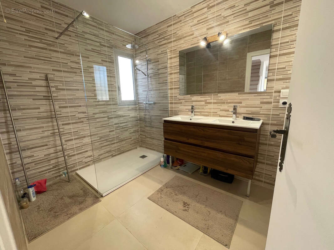 Maison à VILLENEUVE-DE-LA-RAHO