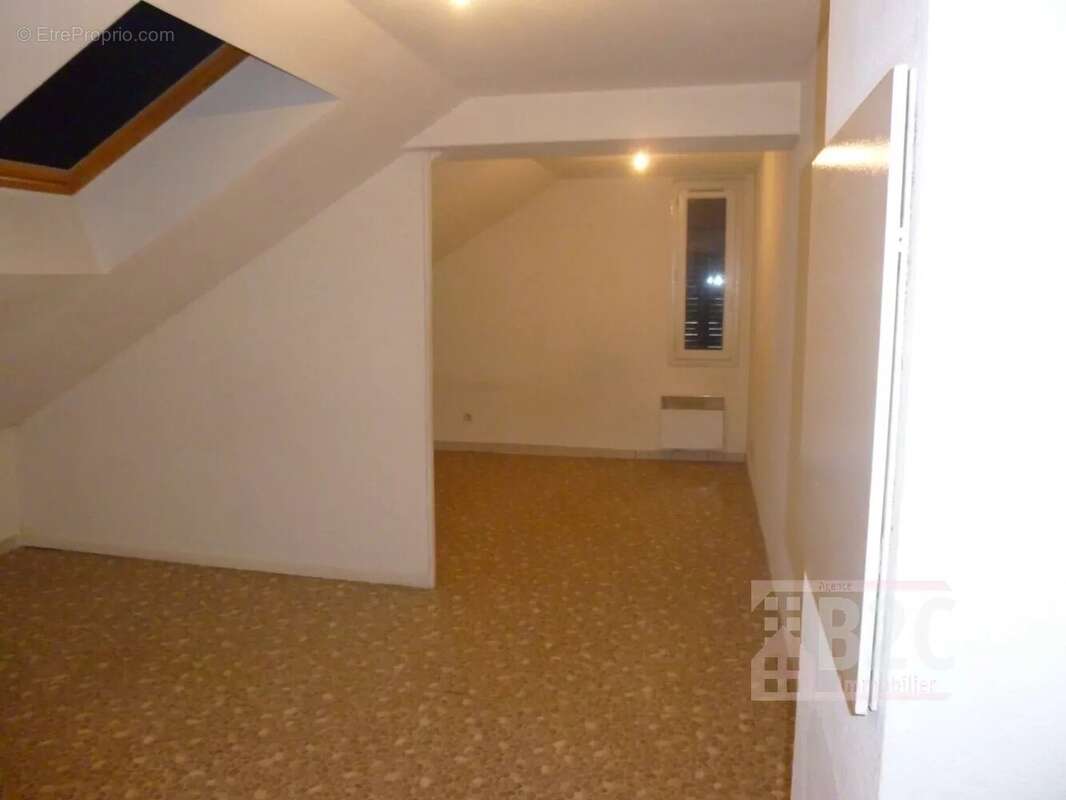 Appartement à SAINT-MARTIN-D'HERES